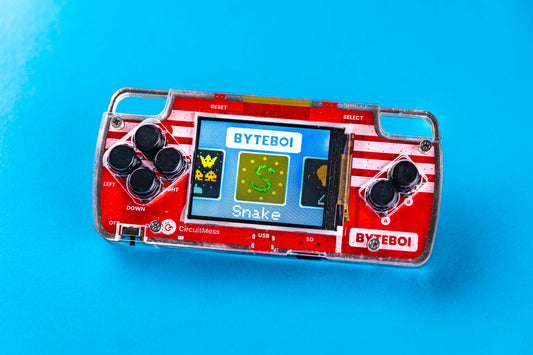 CircuitMess ByteBoi - DIY Advanced Games Console