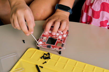 CircuitMess BIT - DIY Games Console